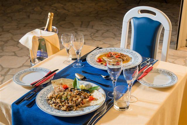 Hotel Ristorante Il Vascello Коста-Рей Екстер'єр фото