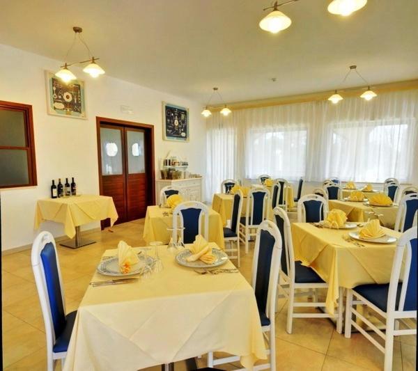 Hotel Ristorante Il Vascello Коста-Рей Екстер'єр фото